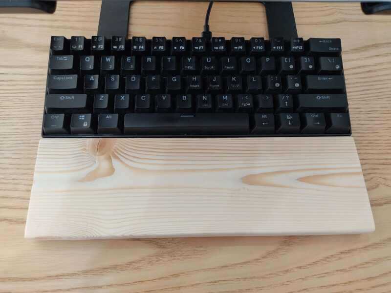 wrist-rest-and-keyboard-2
