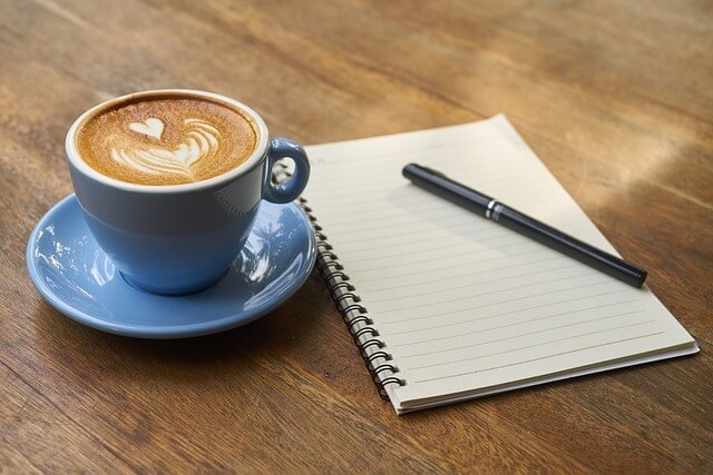 coffee-list-pen-on-desk